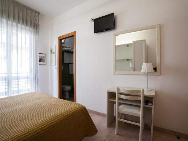 Hotel Plaza : photo 1 de la chambre chambre double ou lits jumeaux