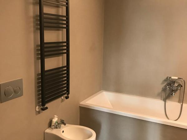 Loft Navigli With Private Garden : photo 6 de la chambre chambre double supérieure - vue sur jardin