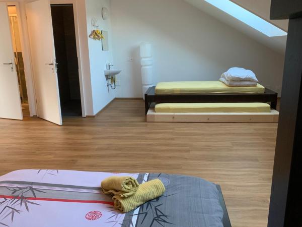 Pardo Bar : photo 5 de la chambre chambre familiale avec salle de bains privative