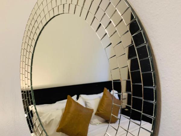 Greenwich Inn Motel : photo 2 de la chambre chambre double