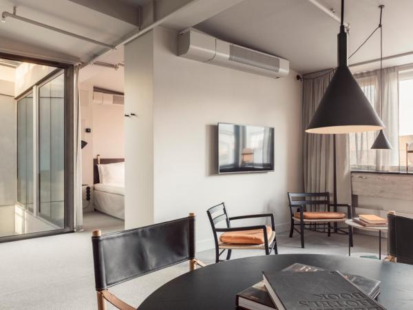 Blique by Nobis, Stockholm, a Member of Design Hotels™ : photo 3 de la chambre studio exécutif avec 1 lit king-size
