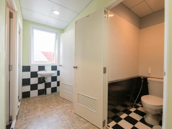 Sindy's Hostel : photo 1 de la chambre chambre simple avec toilettes et douche communes