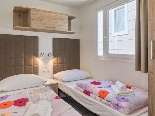 Mobile Homes Camping Santa Marina, Lanterna : photo 7 de la chambre mobile home familial 3 chambres prestige