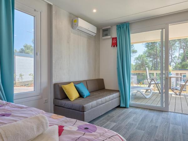 Mobile Homes Camping Santa Marina, Lanterna : photo 2 de la chambre mobile home suite romantique