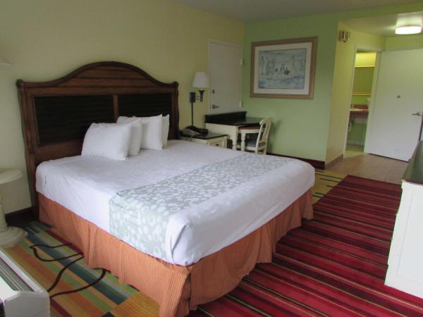 Seralago Hotel & Suites Main Gate East : photo 1 de la chambre chambre standard avec 1 lit double - accessible aux personnes à mobilité réduite