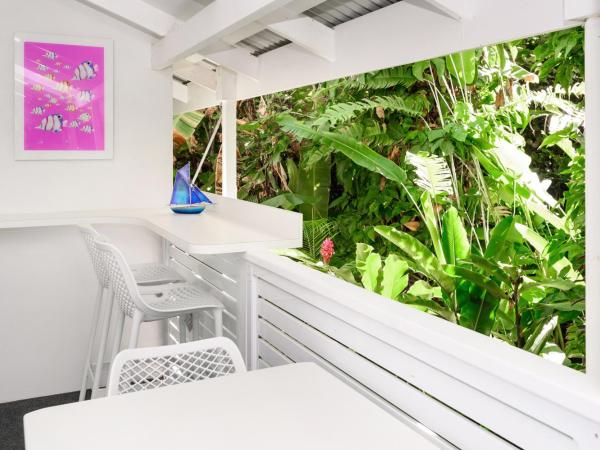 By The Sea Port Douglas : photo 5 de la chambre the terrace - superior two bedroom apartment