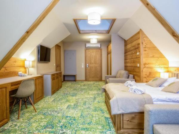 Gold Hotel : photo 5 de la chambre chambre familiale premium