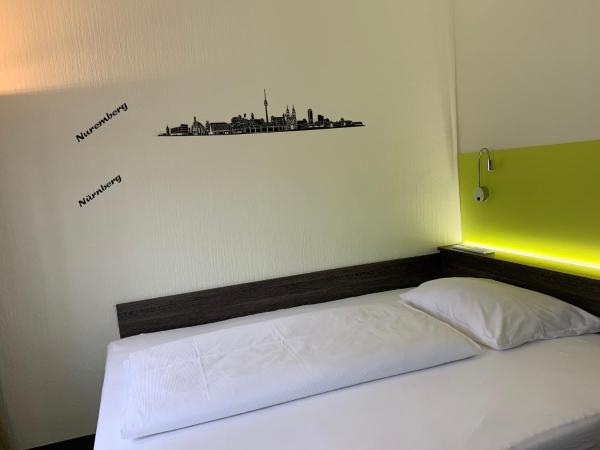 Behringers City Hotel Nürnberg : photo 2 de la chambre chambre double standard avec lit à la française