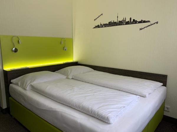 Behringers City Hotel Nürnberg : photo 5 de la chambre chambre double standard avec lit à la française