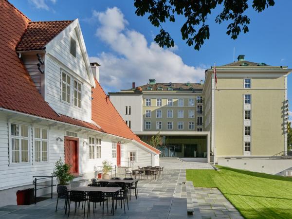 Grand Hotel Terminus : photo 9 de la chambre chambre double jardin - villa