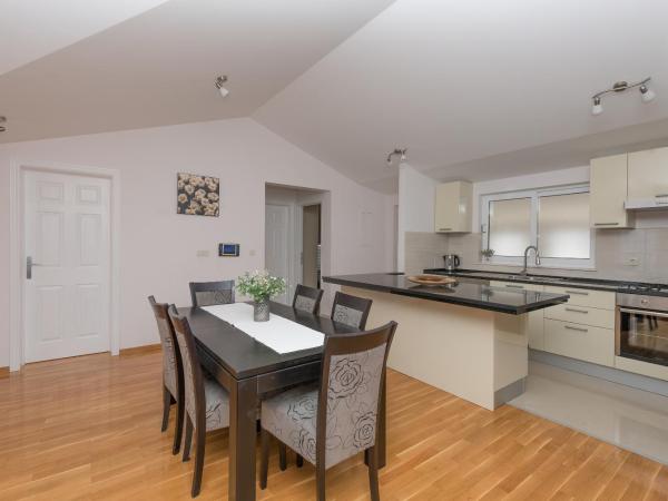 Apartments Naja : photo 4 de la chambre penthouse