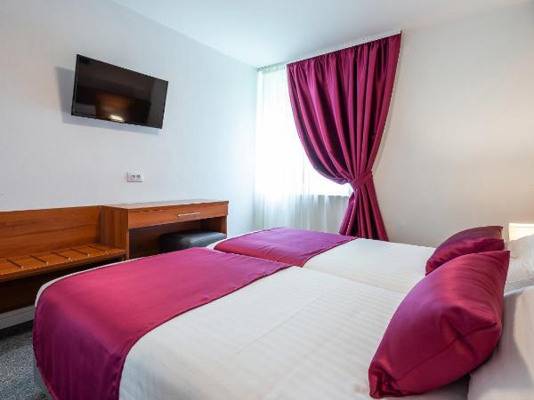 Hotel Komodor : photo 2 de la chambre chambre double/lits jumeaux standard - annexe