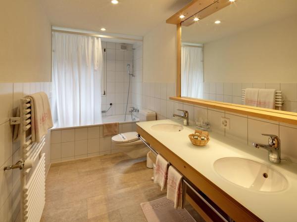 Hotel Alpenrose Wengen - bringing together tradition and modern comfort : photo 7 de la chambre appartement triple - vue sur montagnes