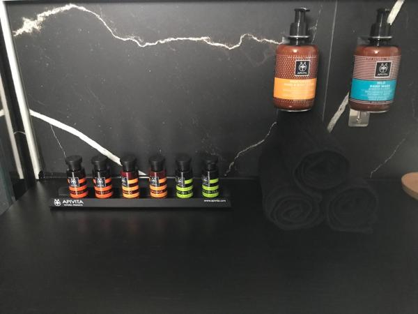 Bespoke House Athens : photo 2 de la chambre chambre lit queen-size exécutive avec 2 lits queen-size et sans piscine