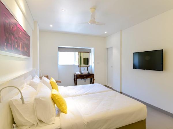 Centro : photo 3 de la chambre grande chambre lits jumeaux