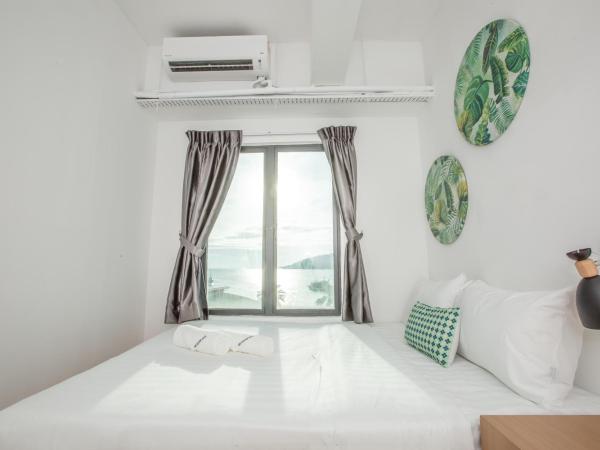 Homy Seafront Hostel : photo 1 de la chambre chambre double - vue sur mer