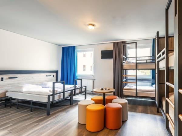 a&o Frankfurt Galluswarte : photo 1 de la chambre chambre 6 lits