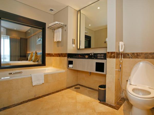 The Pacific Sutera : photo 7 de la chambre hébergement lit king-size de luxe - vue sur mer