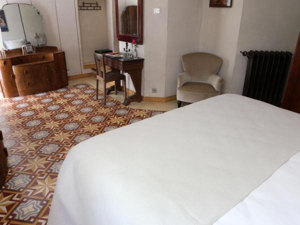 Chambres d'Hôtes Justin de Provence : photo 2 de la chambre chambre double supérieure