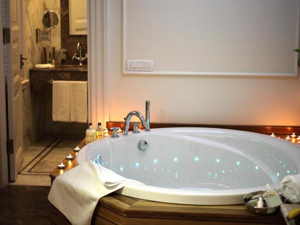 Corinne Art & Boutique Hotel : photo 3 de la chambre chambre classique avec jacuzzi