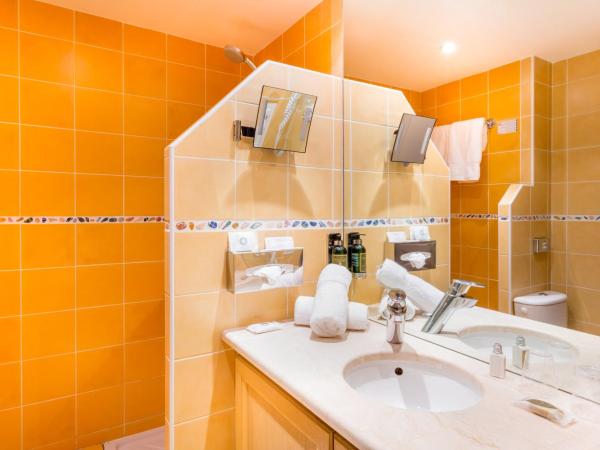 Le Suffren Hôtel : photo 7 de la chambre chambre double – vue sur ville