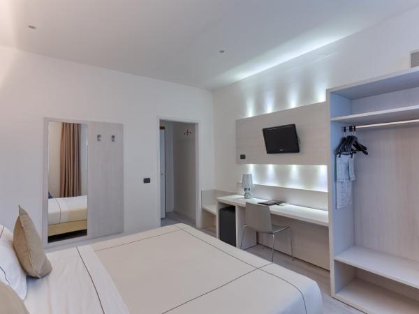 Agape Hotel AA Hotels : photo 5 de la chambre chambre double ou lits jumeaux supérieure