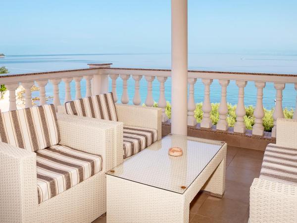 Hotel Vila Rova : photo 3 de la chambre suite 1 chambre avec terrasse et vue sur mer