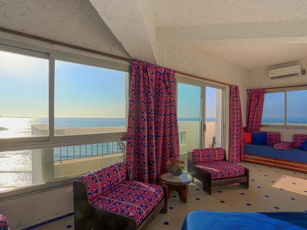 UMH Tarik Hotel : photo 2 de la chambre chambre triple - vue sur mer
