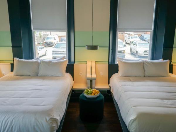 The Russell : photo 2 de la chambre room 1:2 - double queen