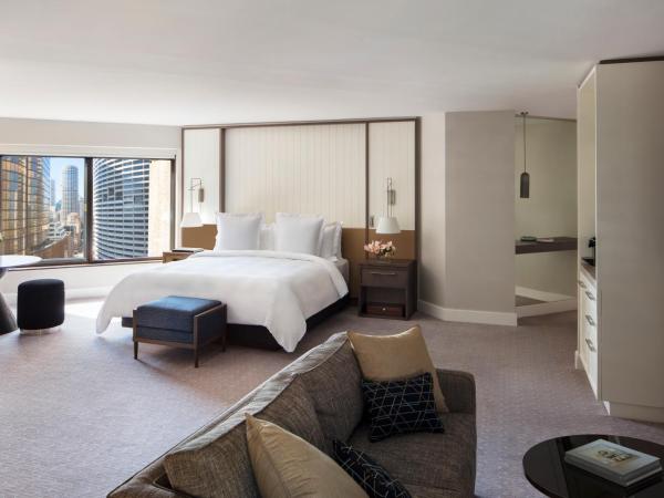 Four Seasons Hotel Sydney : photo 2 de la chambre chambre lit king-size premier - vue sur ville