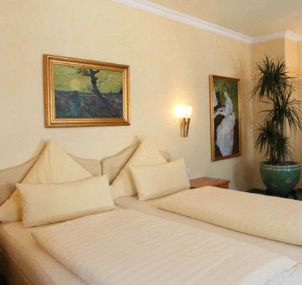 Pension am Großen Garten : photo 4 de la chambre chambre double