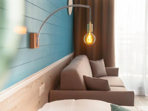 Hôtel La Côte Océane : photo 2 de la chambre suite junior avec balcon