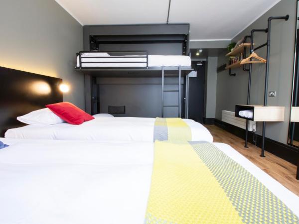 Generator Dublin : photo 2 de la chambre chambre familiale (4 personnes)