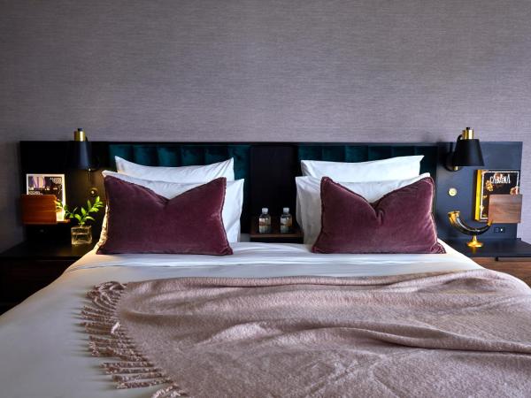 Fairlane Hotel Nashville, by Oliver : photo 1 de la chambre chambre lit king-size