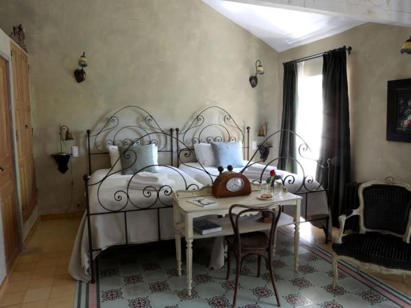 Chambres d'Hôtes Justin de Provence : photo 2 de la chambre chambre double ou lits jumeaux exécutive