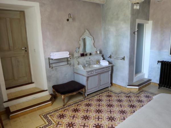 Chambres d'Hôtes Justin de Provence : photo 6 de la chambre chambre double supérieure