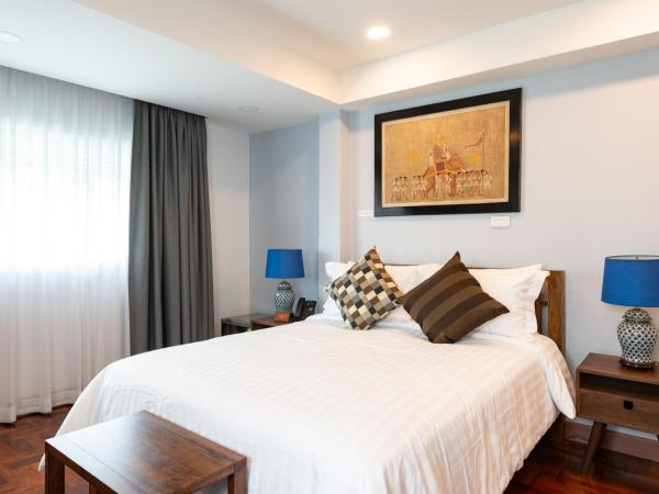 Maneeya Park Residence : photo 2 de la chambre suite junior avec balcon