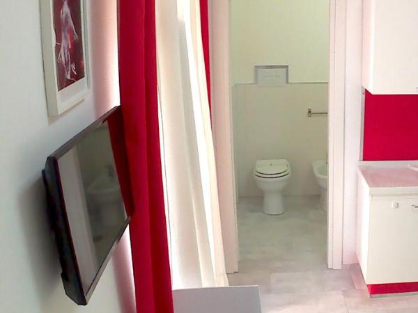 Be Inn : photo 10 de la chambre chambre double avec salle de bains privative