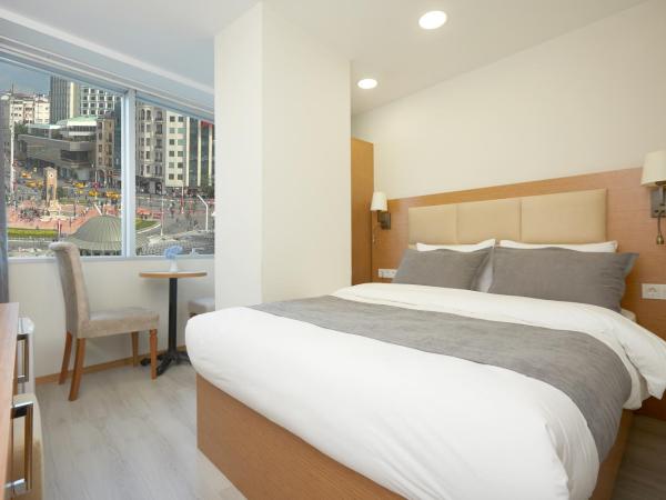 Kartal Palace Taksim Square FAMİLY HOTEL : photo 7 de la chambre chambre simple standard avec vue sur la ville