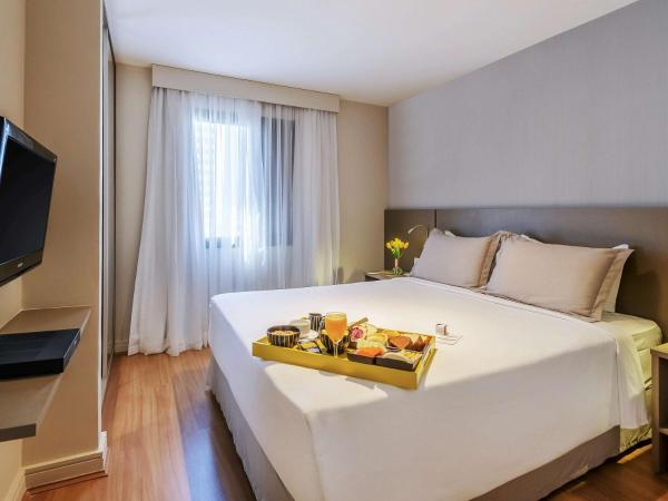 Mercure Sao Paulo Moema : photo 1 de la chambre chambre double supérieure avec canapé-lit