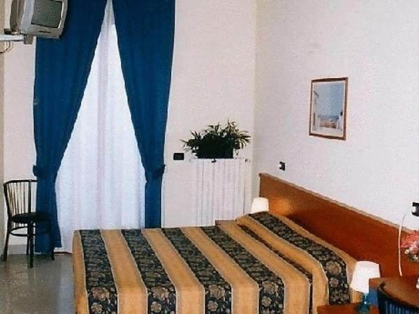 Hotel Greco : photo 1 de la chambre chambre double ou lits jumeaux