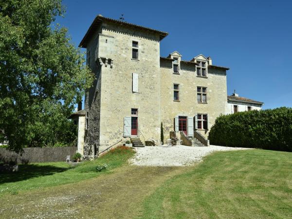 Château de Cauderoue : photo 2 de la chambre suite - vue sur jardin