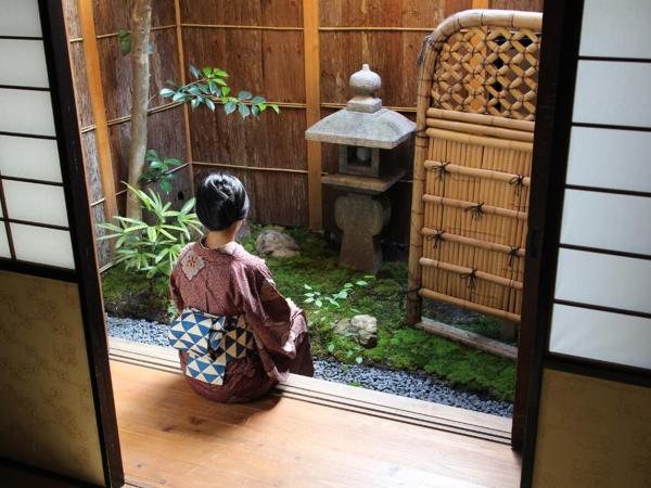 Bed & Breakfast Tsukiya : photo 7 de la chambre chambre triple avec salle de bains commune