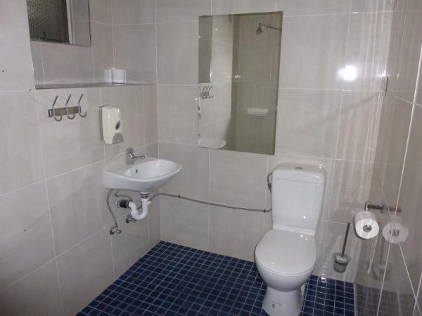 City Centre Budget Hotel : photo 4 de la chambre chambre double avec salle de bains privative