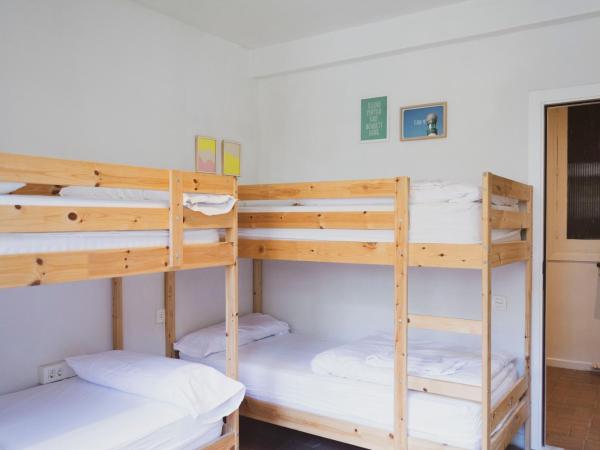 A Room In The City Hostel : photo 1 de la chambre chambre quadruple Économique