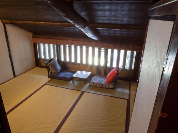 Bed & Breakfast Tsukiya : photo 4 de la chambre chambre lits jumeaux avec salle de bains commune