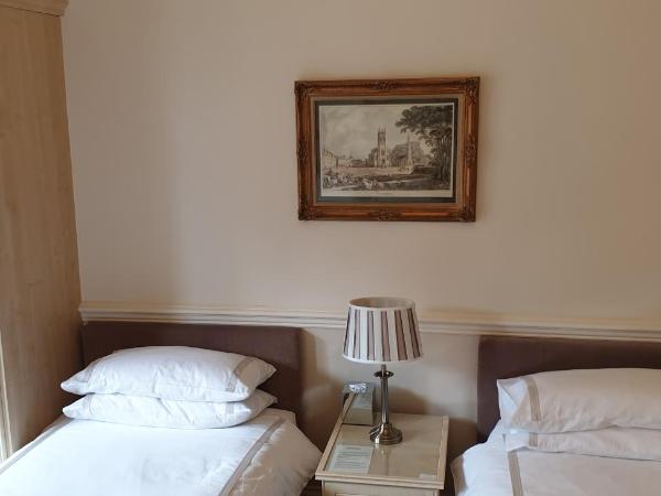 Highfield Guest House : photo 3 de la chambre chambre familiale