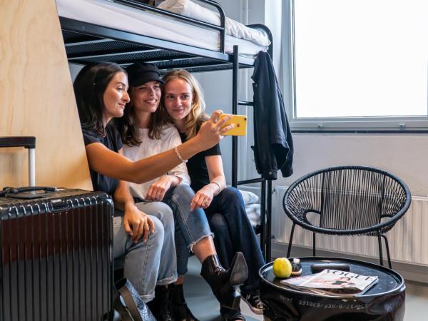 Via Amsterdam : photo 1 de la chambre lit superposé dans dortoir pour femmes 
