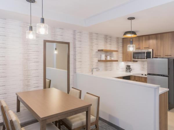 Residence Inn by Marriott Halifax Dartmouth : photo 5 de la chambre studio avec 1 lit king-size et 1 canapé-lit