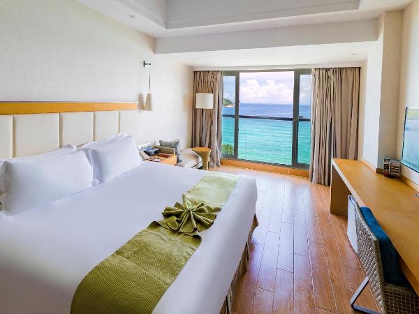 Ocean View Resort Yalong Bay : photo 1 de la chambre chambre lit king-size - vue sur mer